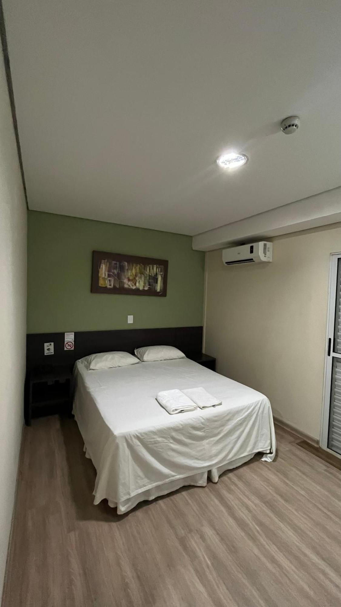 Hotel Onix Cravinhos