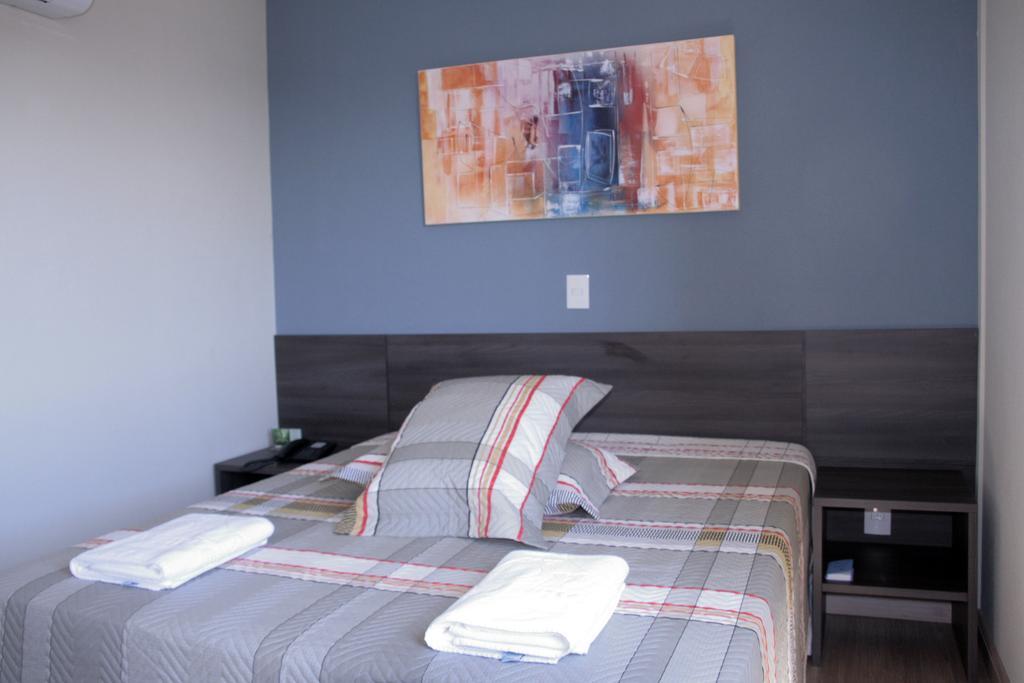Hotel Onix Cravinhos